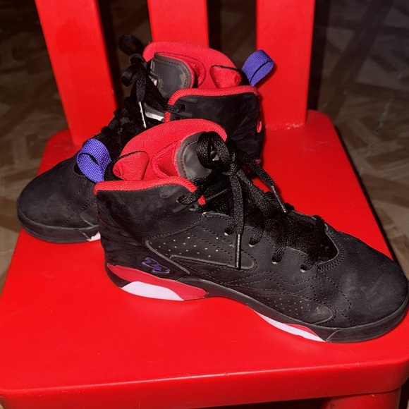 Jordans, red, black and purple size 1Y - Picture 5 of 7